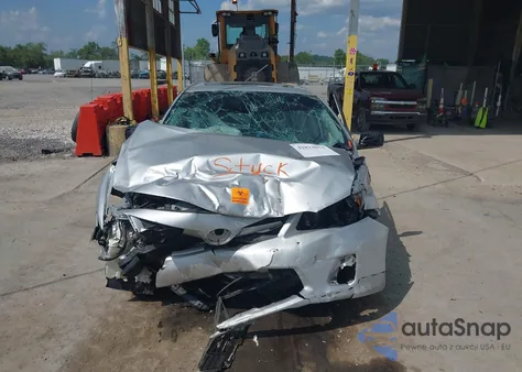 2013 Toyota Corolla S z USA, uszkodzony, nr VIN 2T1BU4EE1DC004028